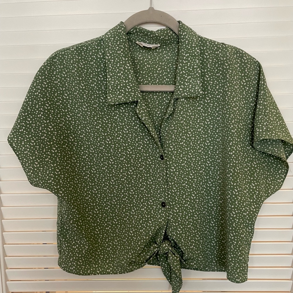 Sage the label. Green button down tie short sleeve. Part of a 2 piece set